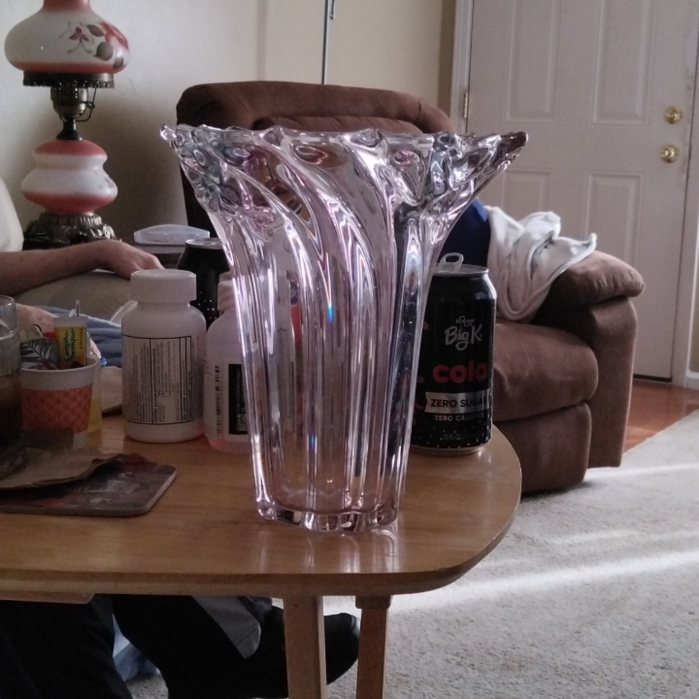 Vase - Picture 2 of 2